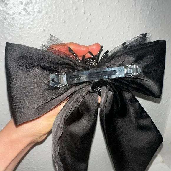 Black Satin & Tulle Bow spider hair clips - Picture 3 of 3